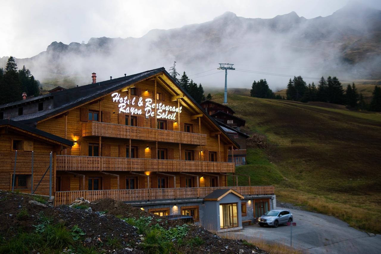 Hotel Rayon De Soleil Champery Bagian luar foto