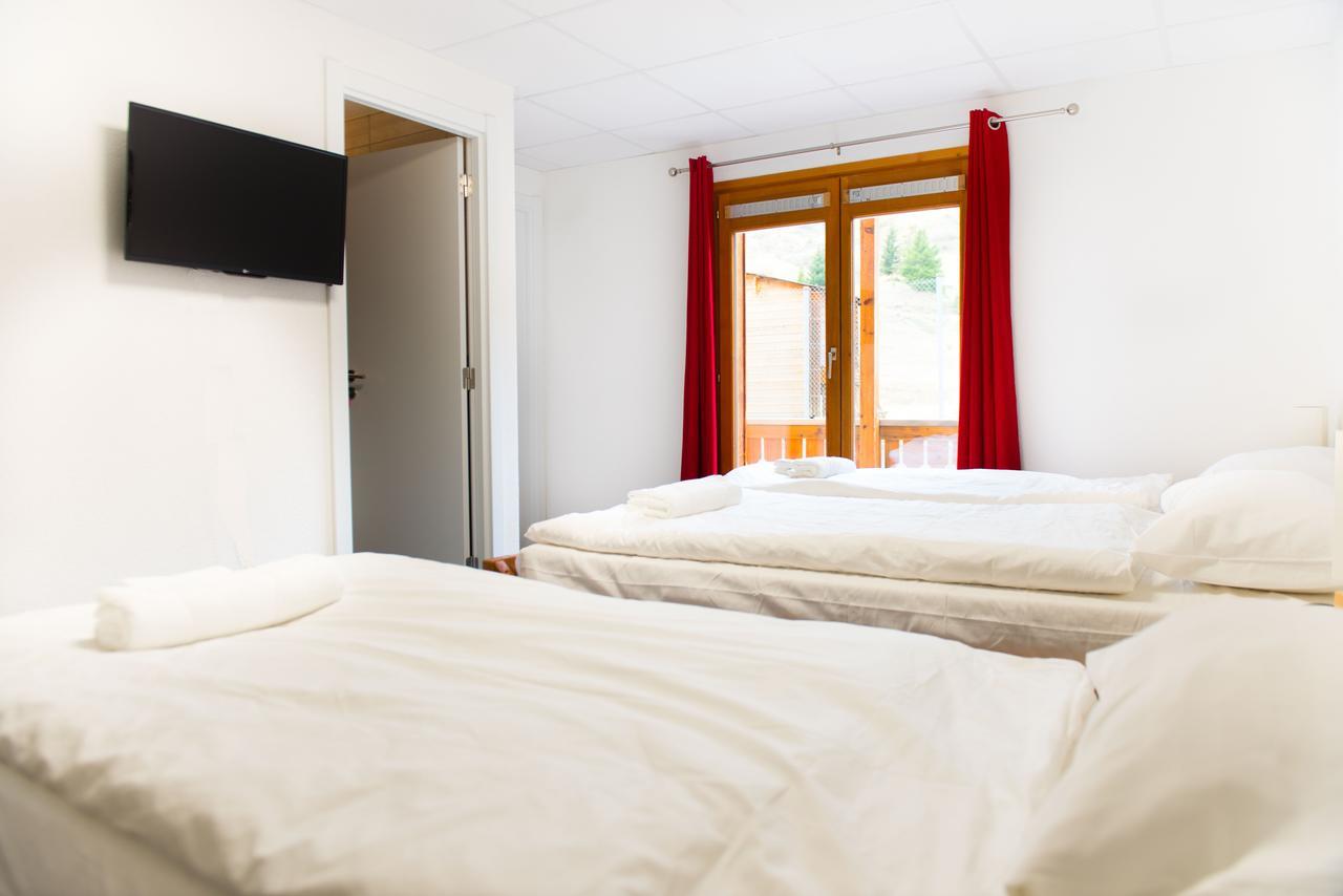 Hotel Rayon De Soleil Champery Bagian luar foto