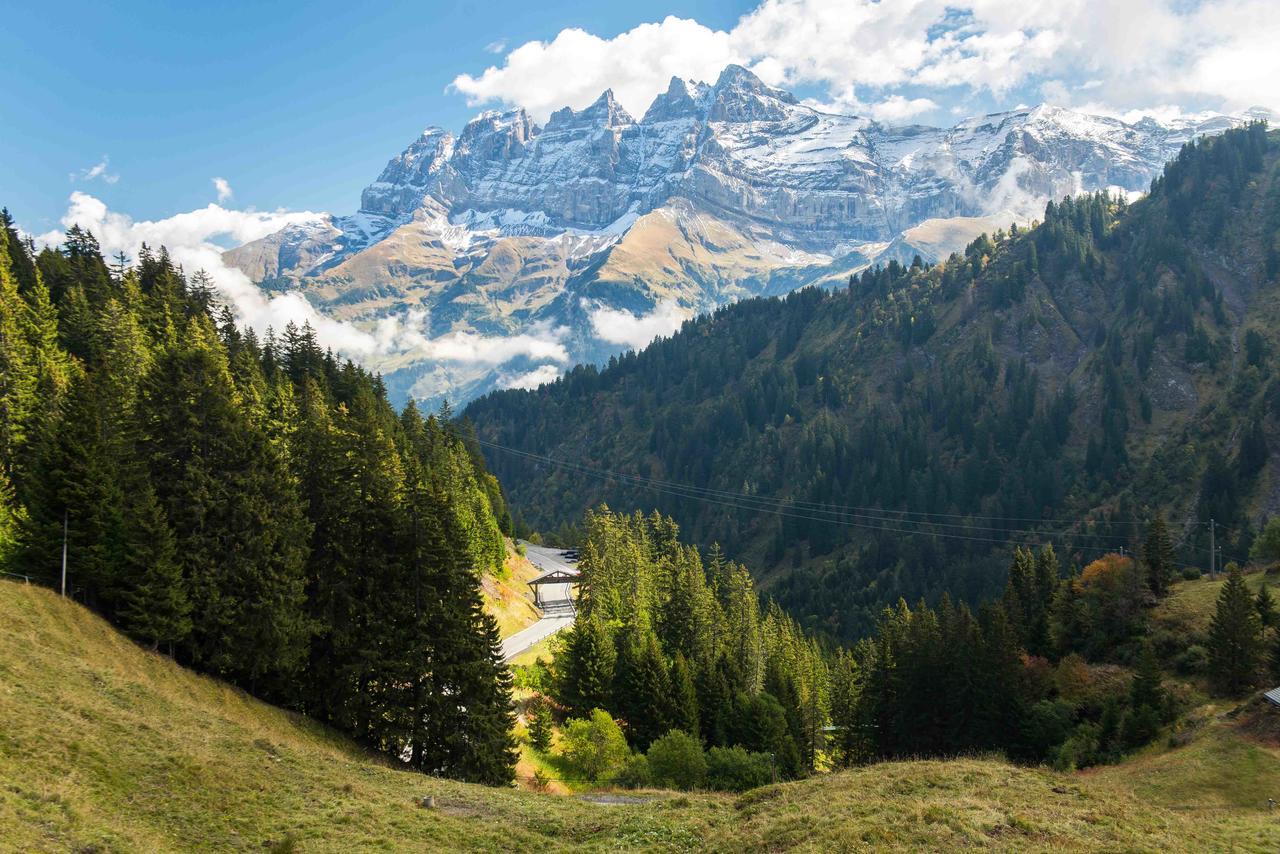 Hotel Rayon De Soleil Champery Bagian luar foto